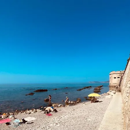 Gaudi Art Апартаменты