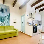 Gaudi Art Apartment *