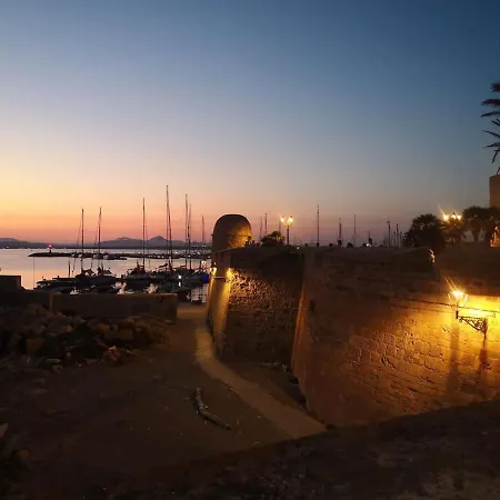 Gaudi Art * Alghero